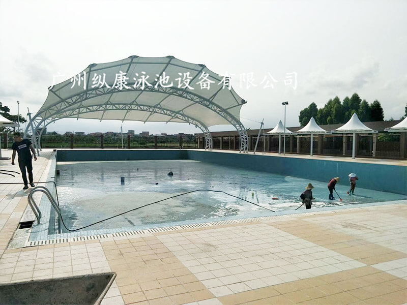 湛江万态生聚园室外泳池项目
